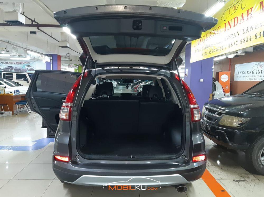 Mobil Honda CR-V 2015