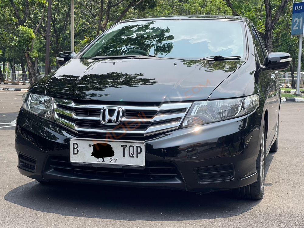 Mobil Honda City Sedan 2012
