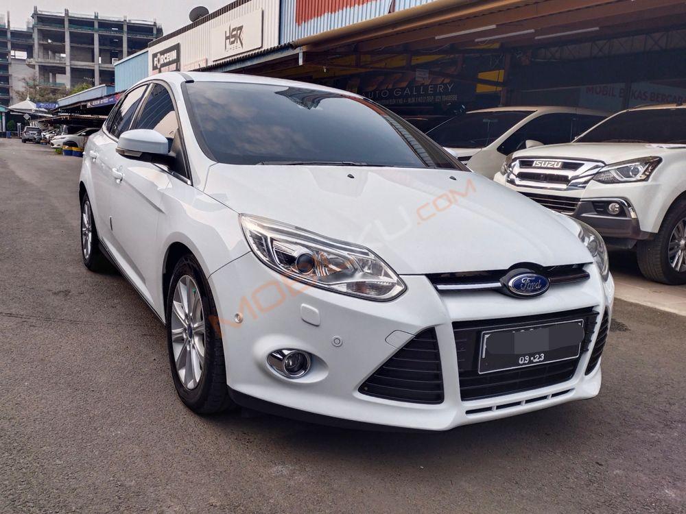 Mobil Ford Focus 2013