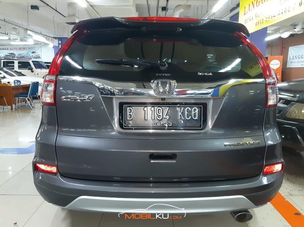 Mobil Honda CR-V 2015