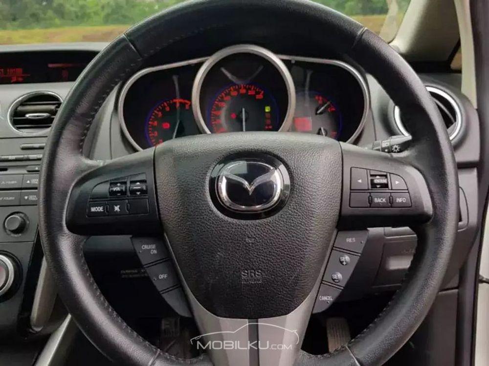 Mobil Mazda CX-7 2012