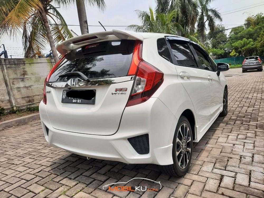 Mobil Honda Jazz 2016