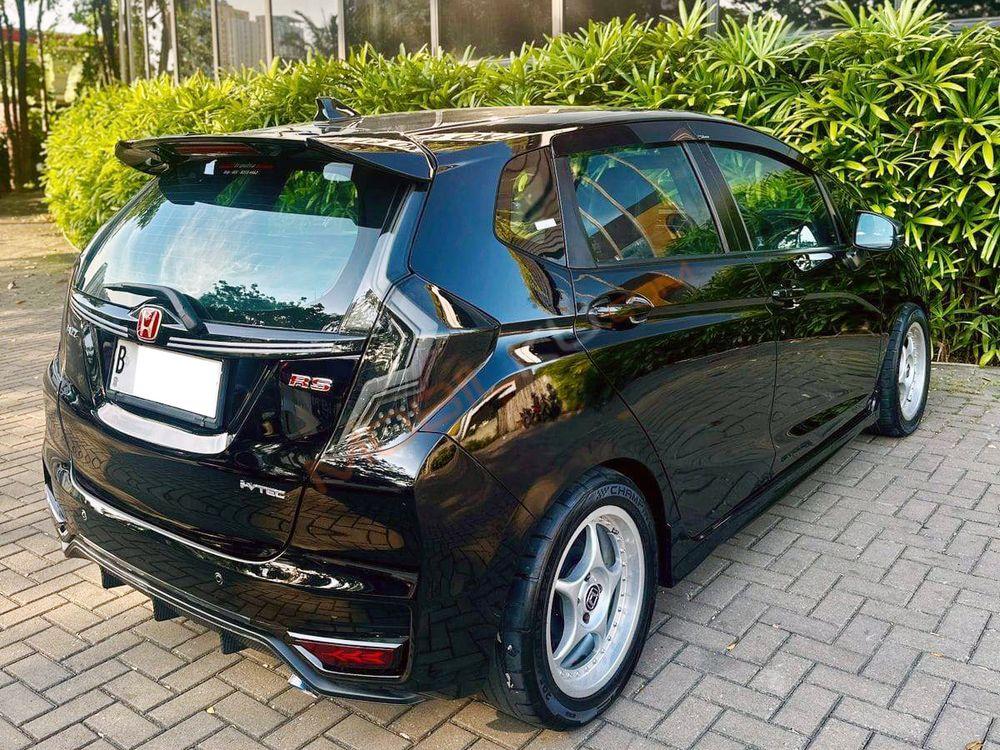 Mobil Honda Jazz 2020