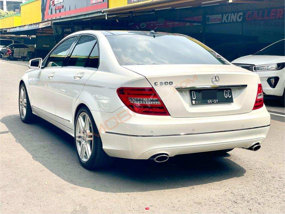 Mobil Mercedes-Benz C-Class 2013