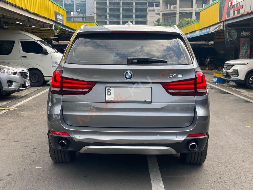 Mobil BMW X5 2015