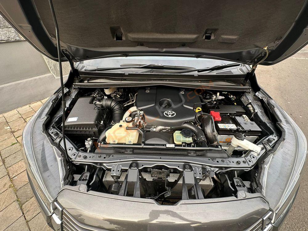 Mobil Toyota Kijang Innova 2021