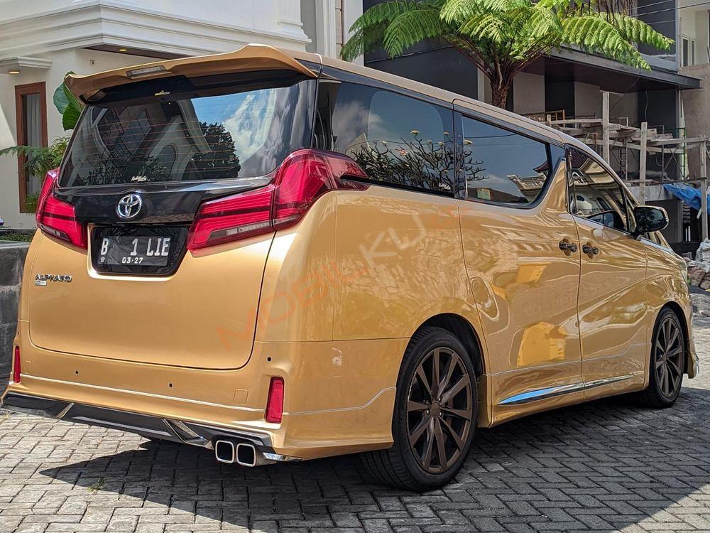 Mobil Toyota Alphard 2020