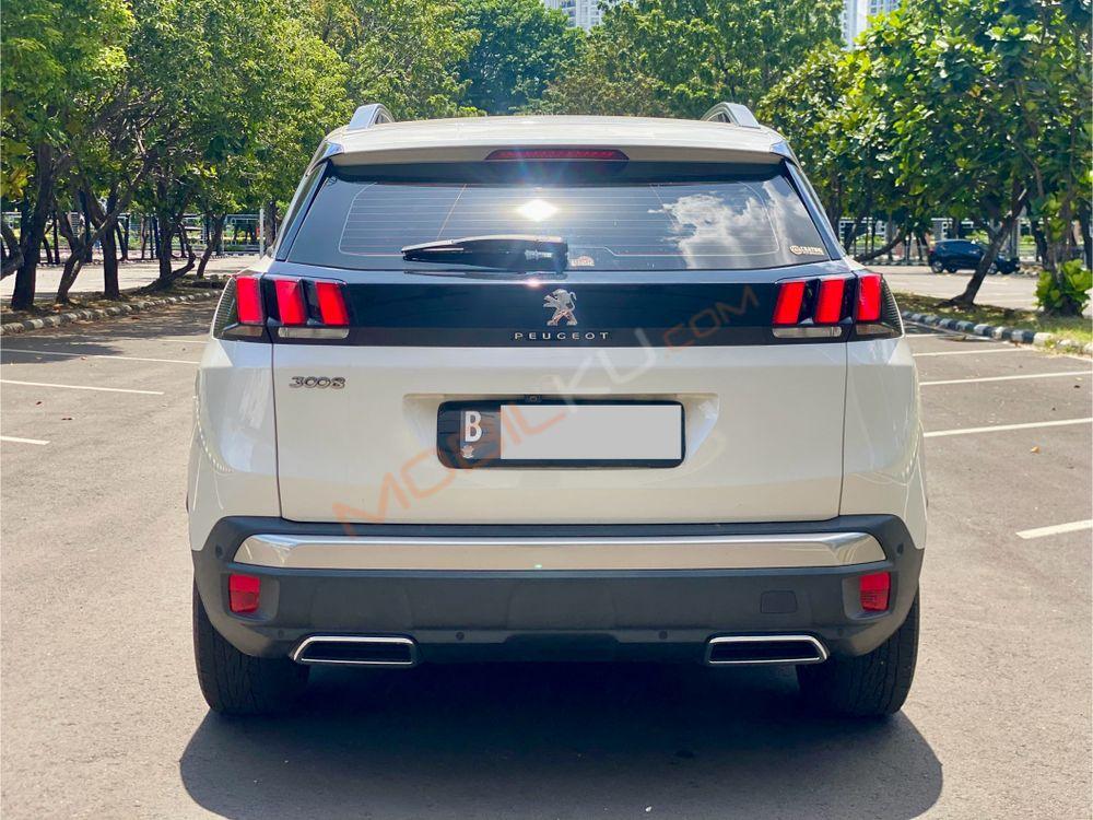 Mobil Peugeot 3008 2020
