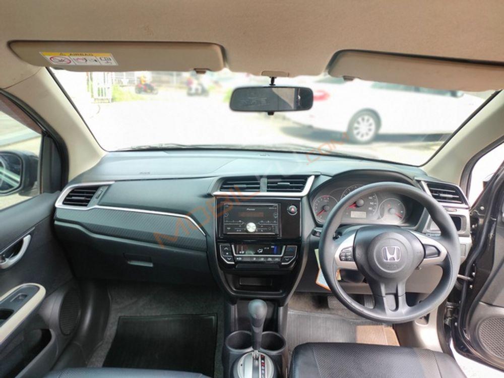 Mobil Honda Brio 2018