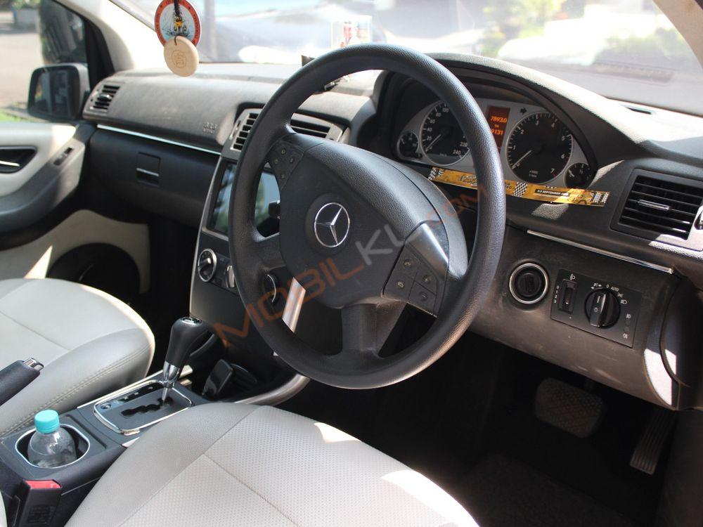 Mobil Mercedes-Benz B-Class 2010
