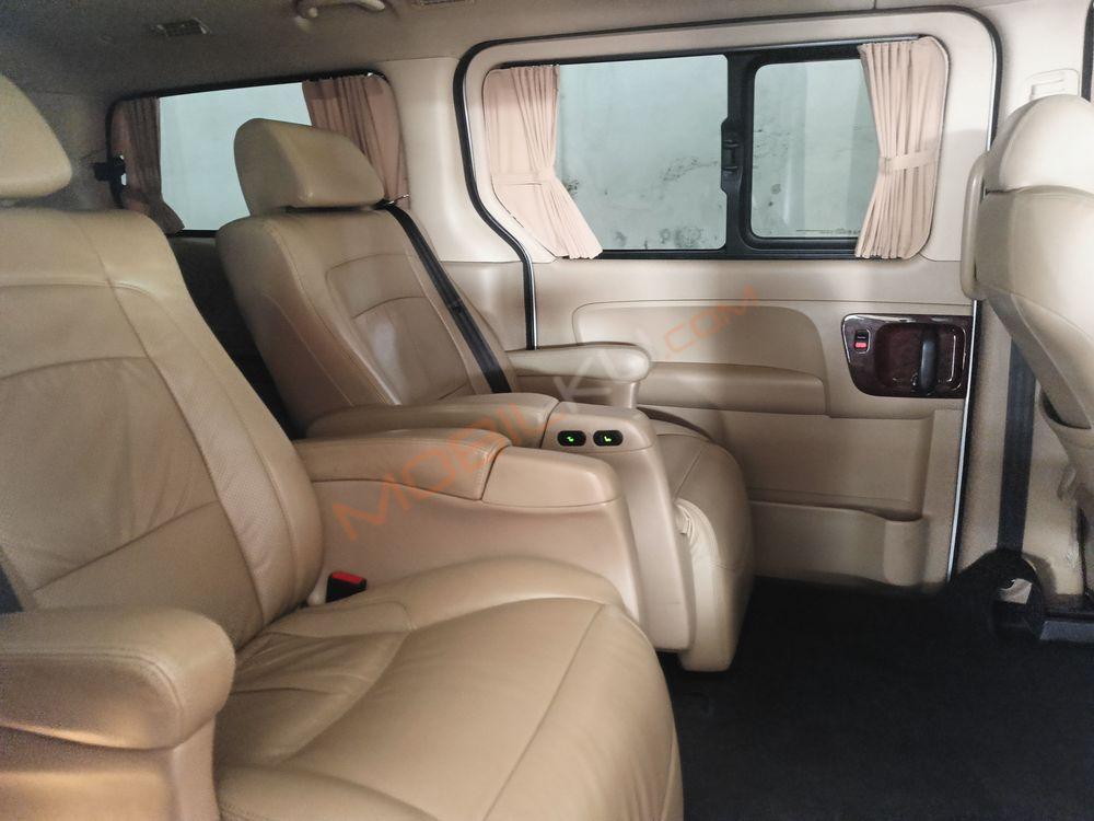 Mobil Hyundai H-1 2014