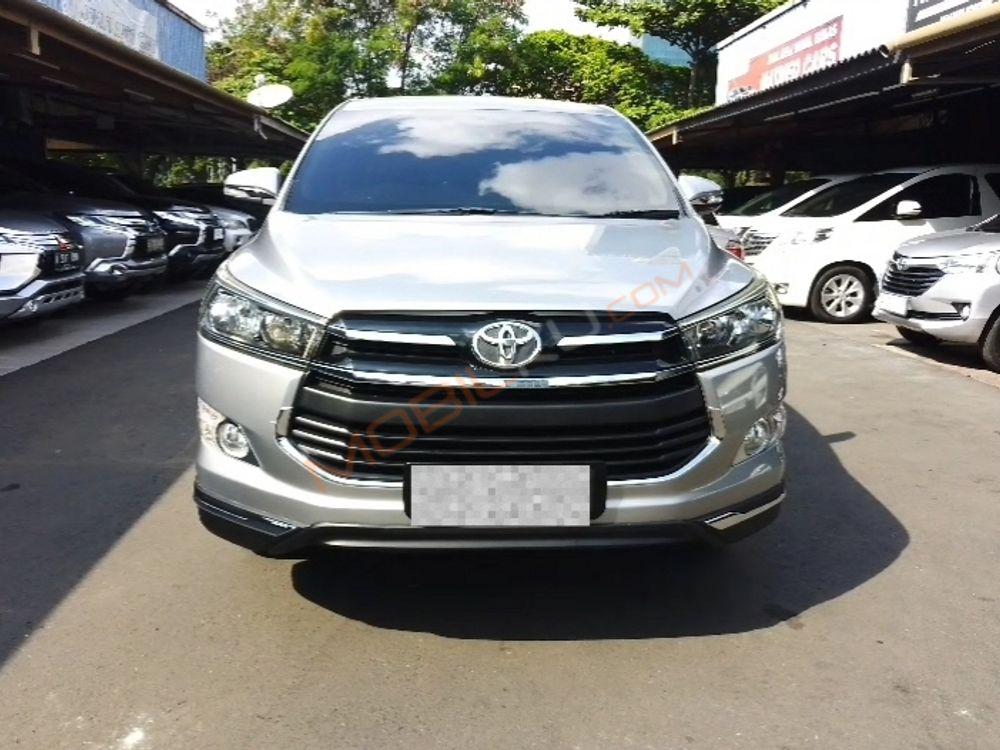 Mobil Toyota Kijang Innova 2016