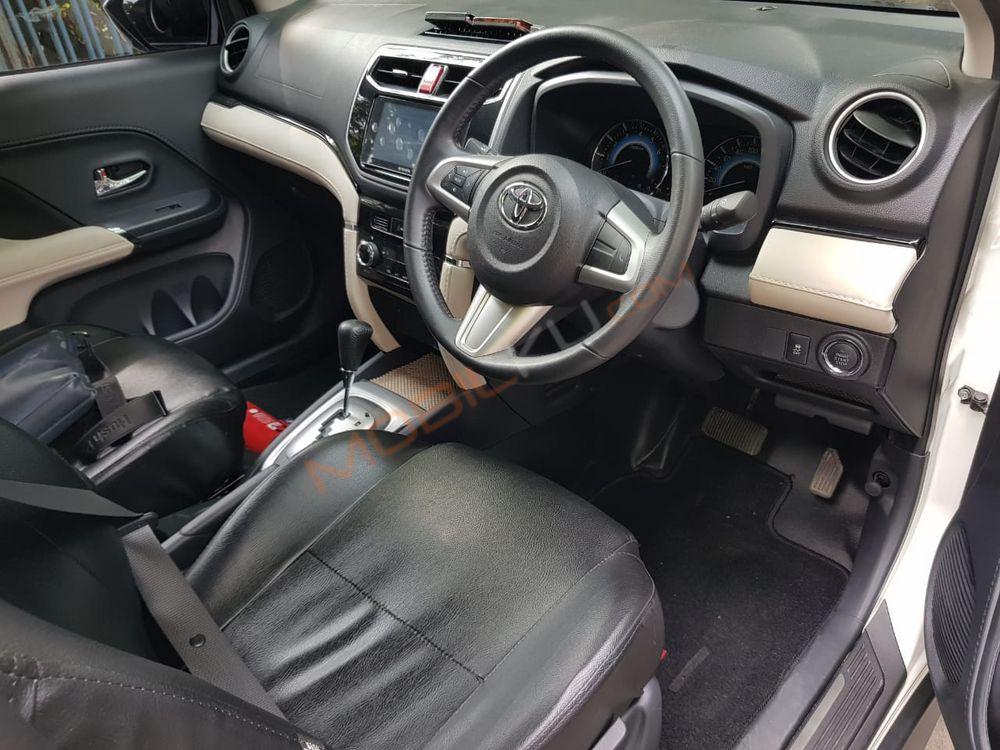 Mobil Toyota Rush 2021