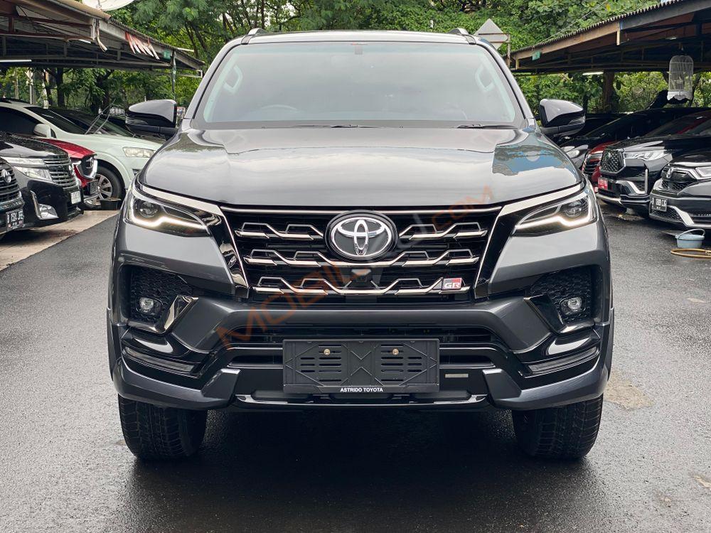 Mobil Toyota Fortuner 2023