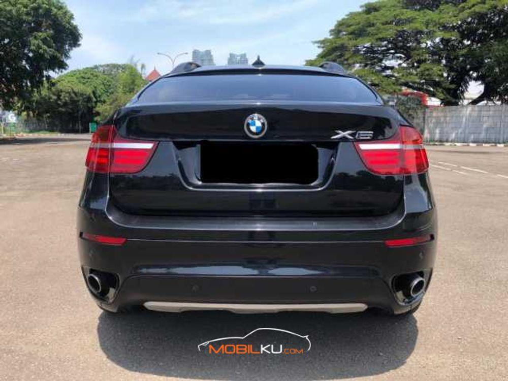 Mobil BMW X6 2013