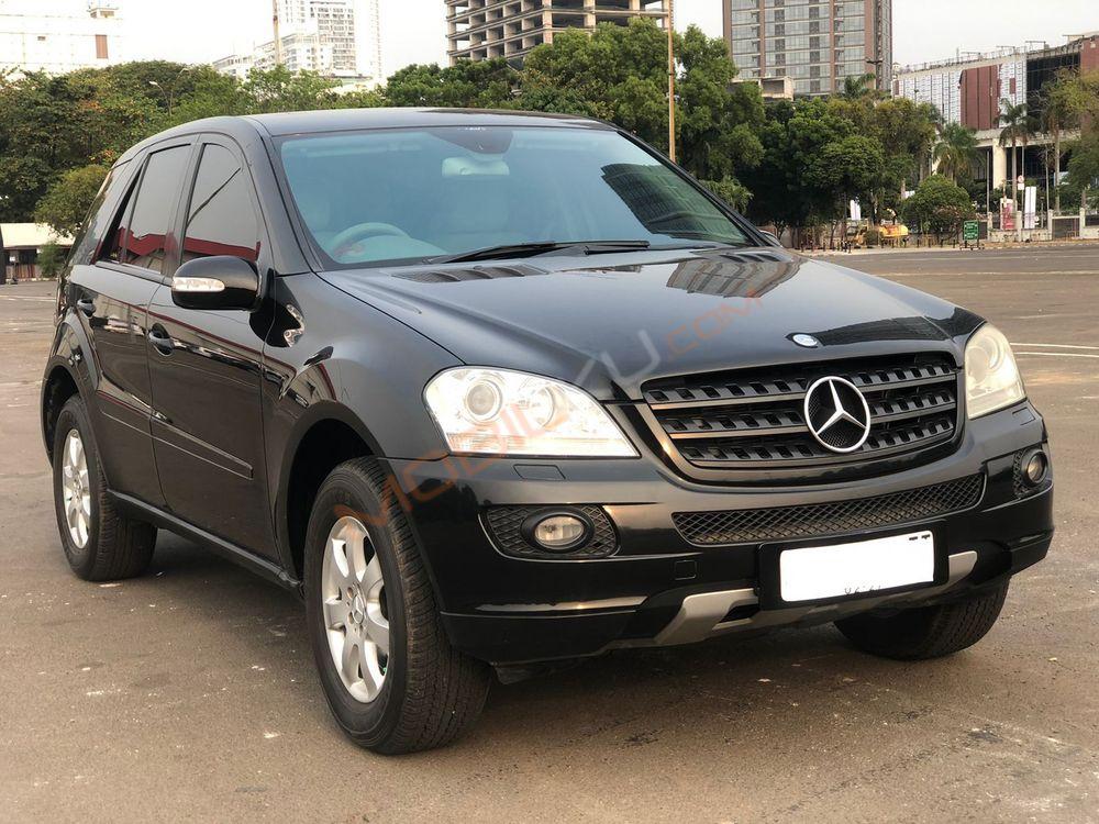 Mobil Mercedes-Benz ML 2006