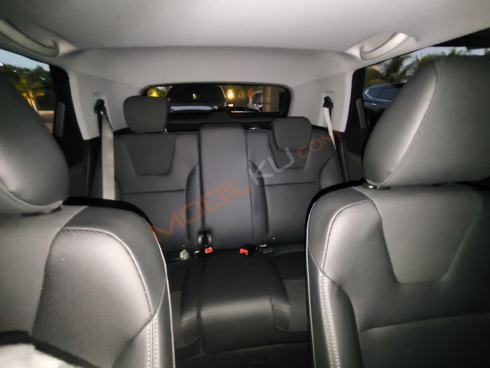 Mobil Wuling Alvez 2023