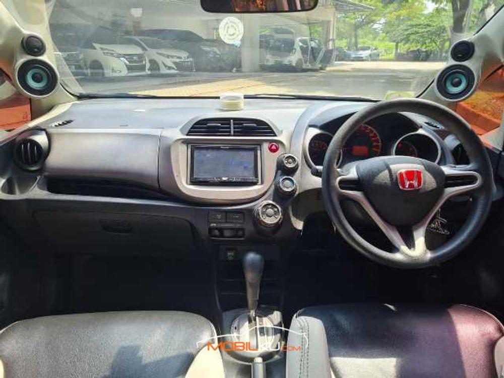 Mobil Honda Jazz 2013