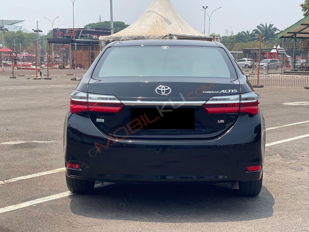Mobil Toyota Corolla 2018