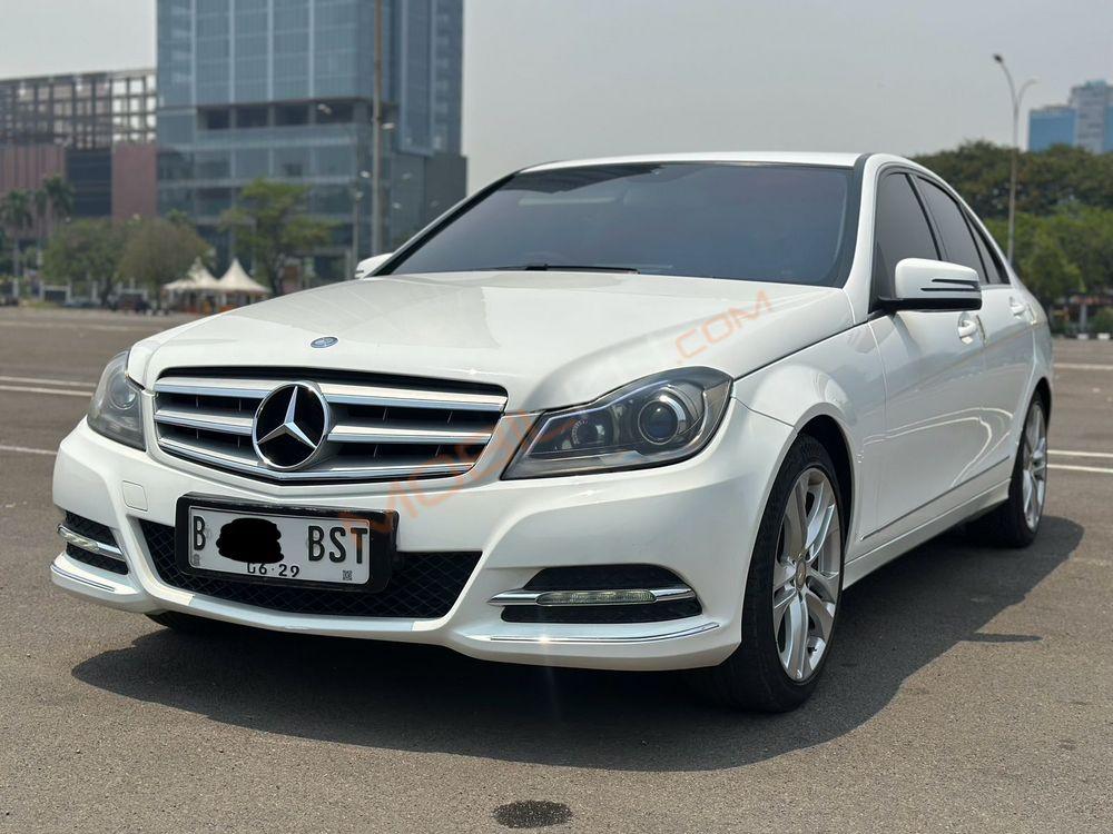 Mobil Mercedes-Benz C-Class 2014