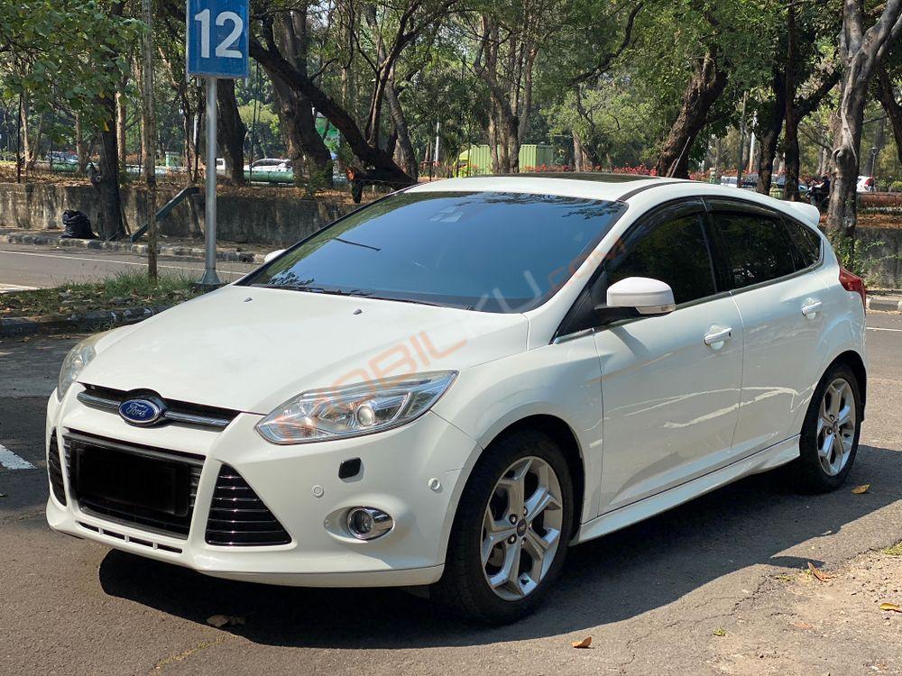 Mobil Ford Focus 2013