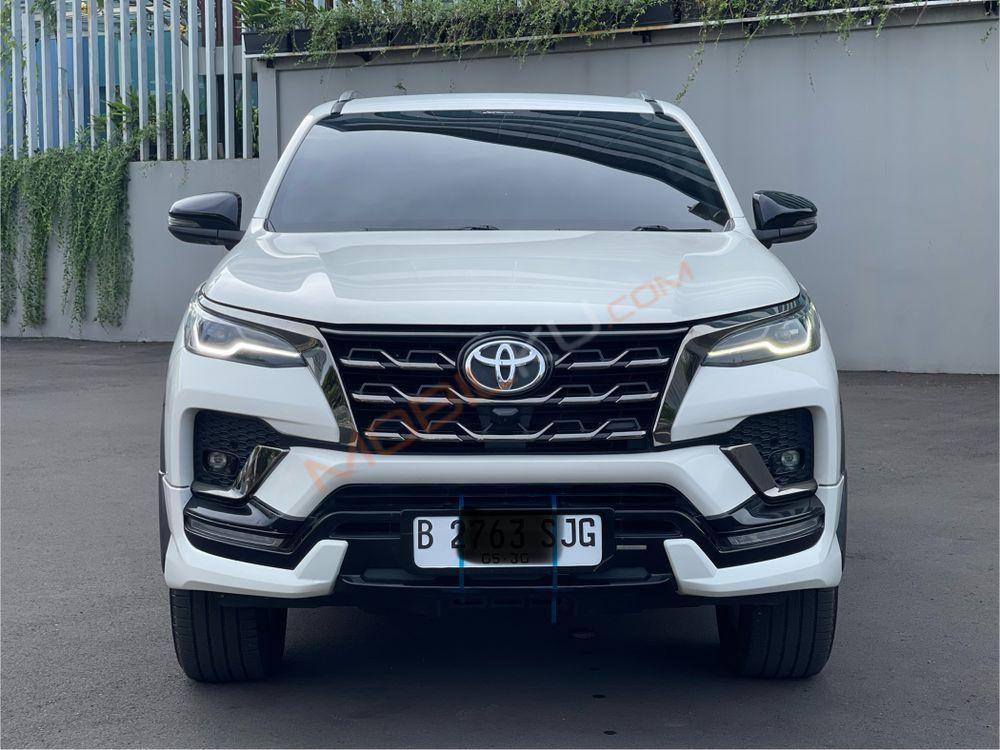 Mobil Toyota Fortuner 2022
