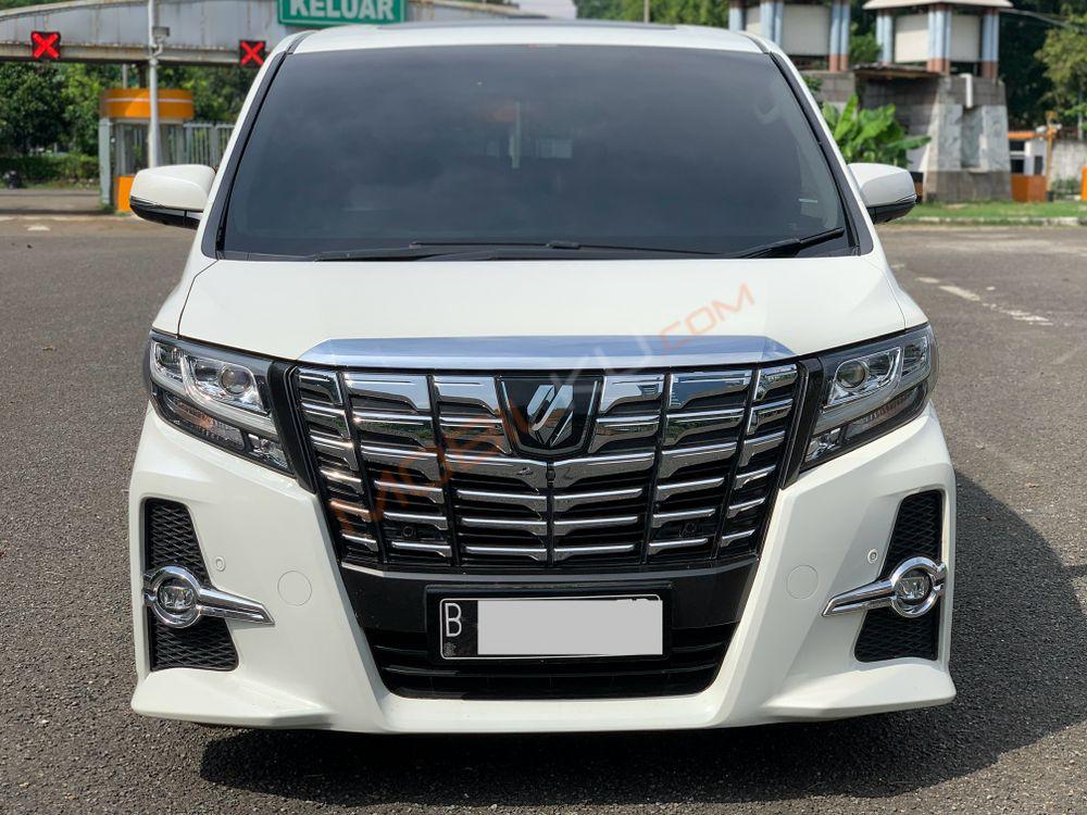 Mobil Toyota Alphard 2016
