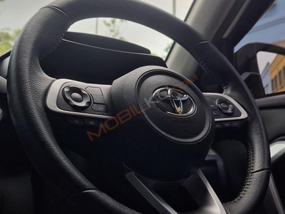 Mobil Toyota Raize 2021