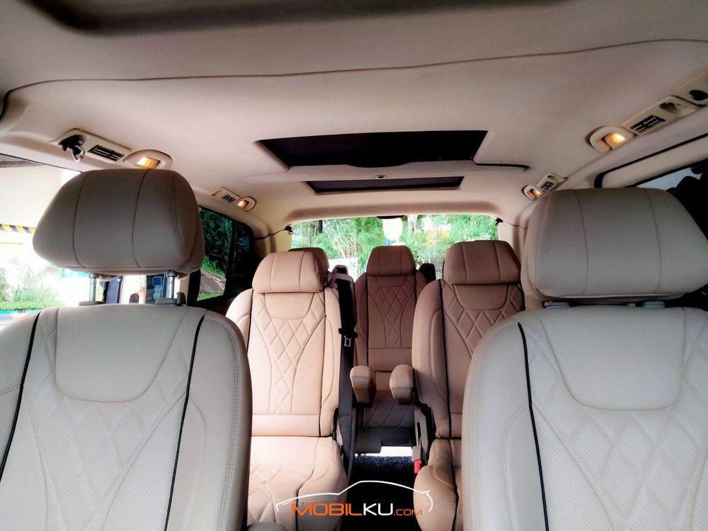 Mobil Mercedes-Benz Viano 2010