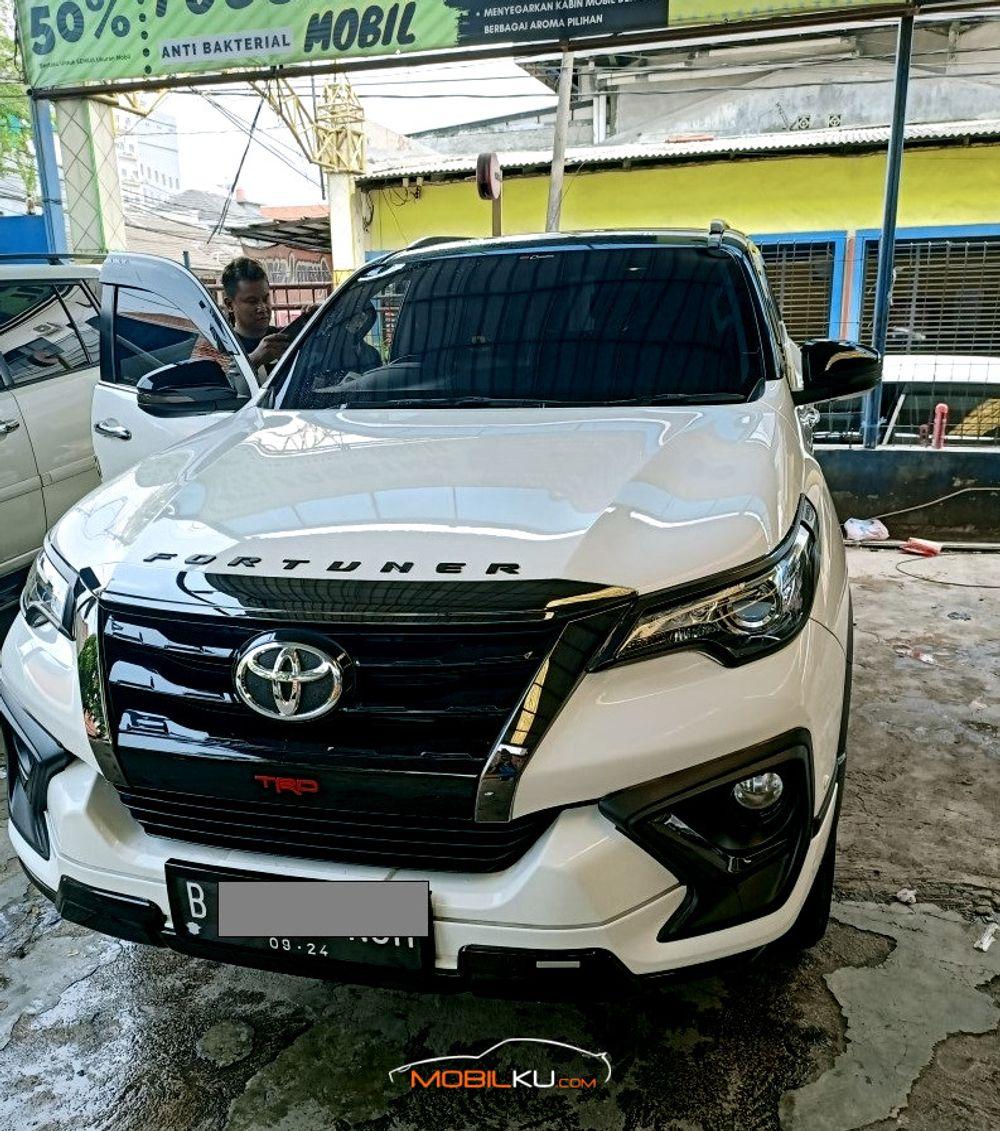 Mobil Toyota Fortuner 2019