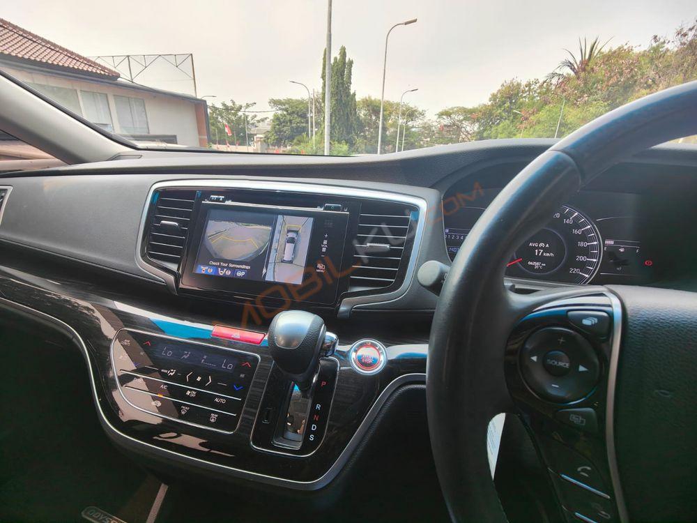 Mobil Honda Odyssey 2018