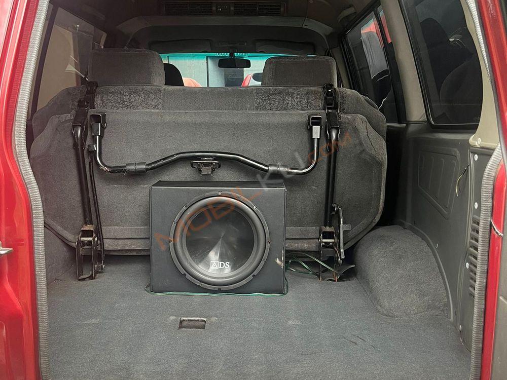 Mobil Mitsubishi Kuda 2002