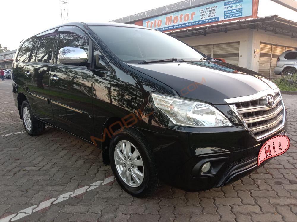 Mobil Toyota Kijang Innova 2014