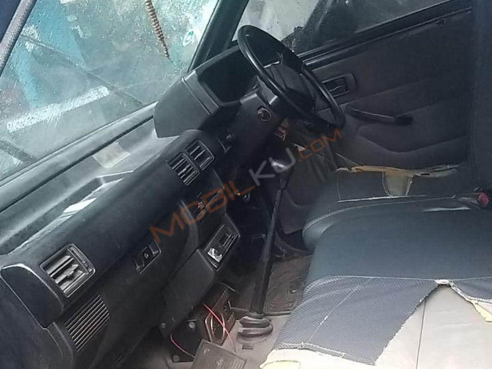 Mobil Isuzu Panther 2008