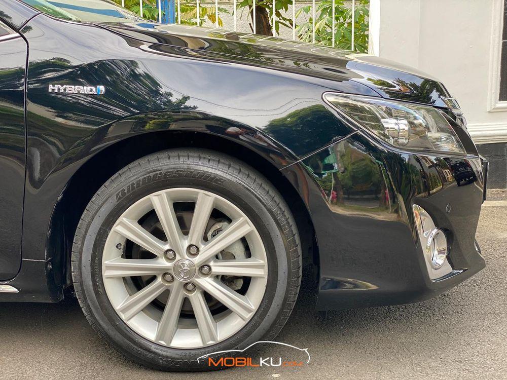 Mobil Toyota Camry 2012