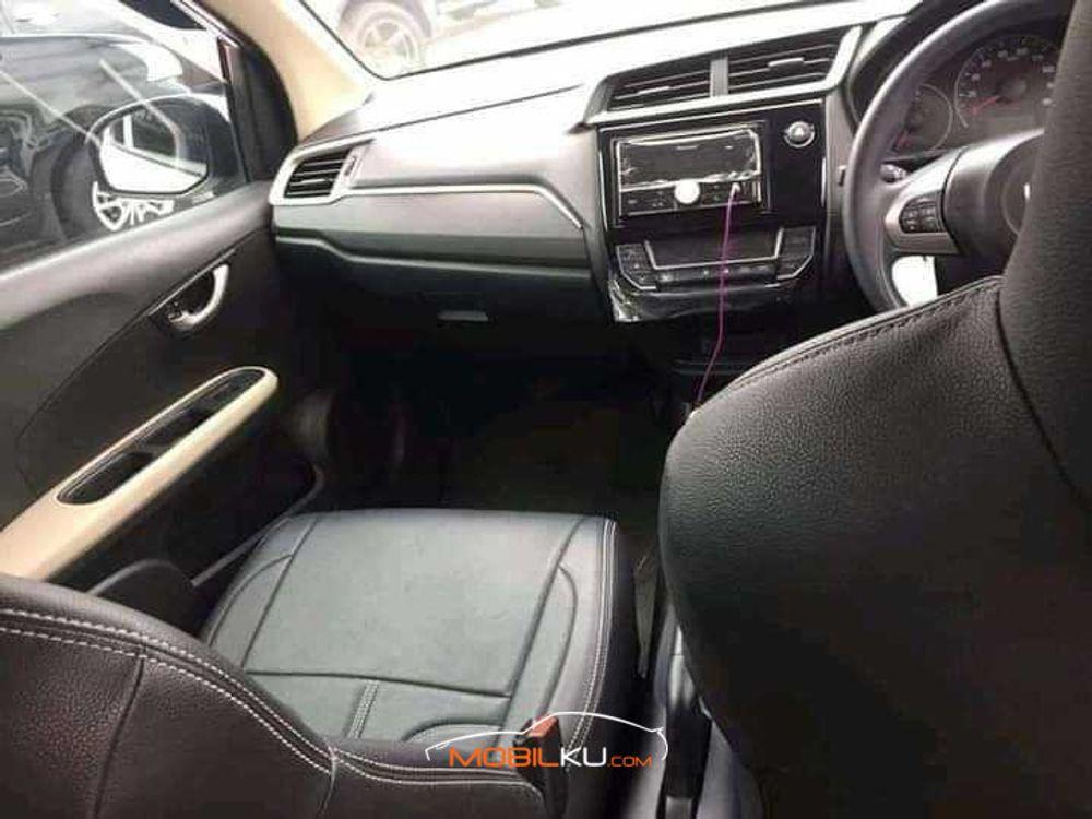 Mobil Honda Brio 2018