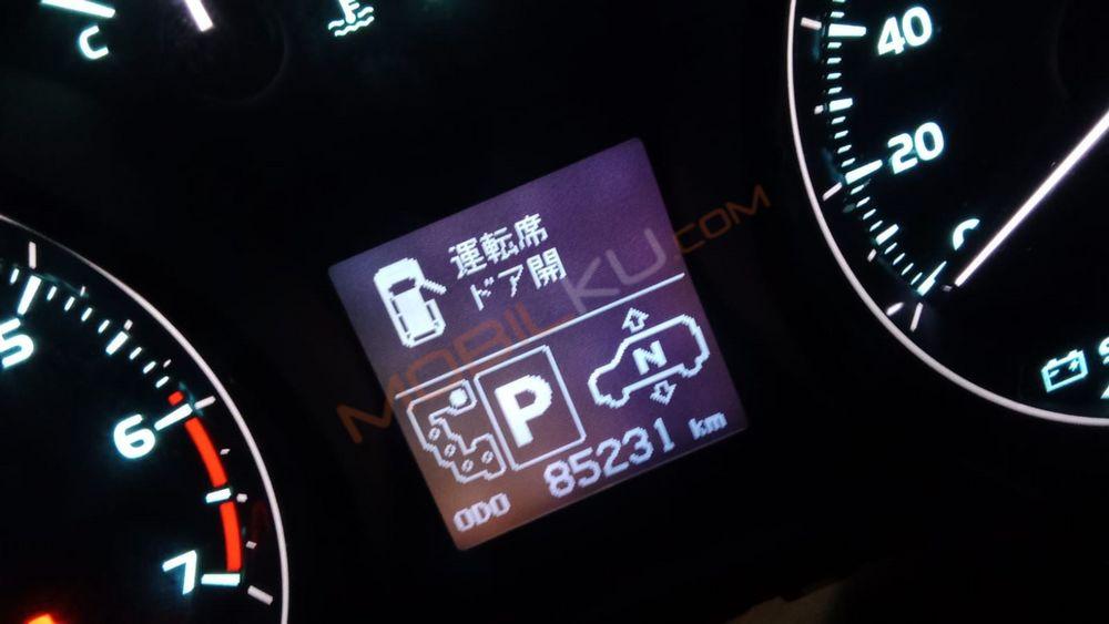 Mobil Toyota Land Cruiser 2010