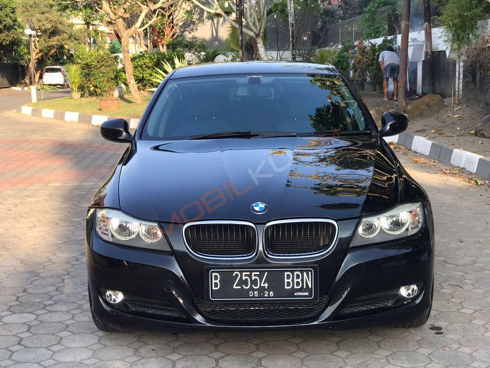 Mobil BMW 3 Series 2010