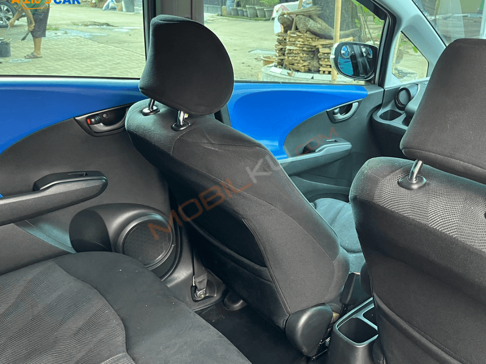 Mobil Honda Jazz 2009