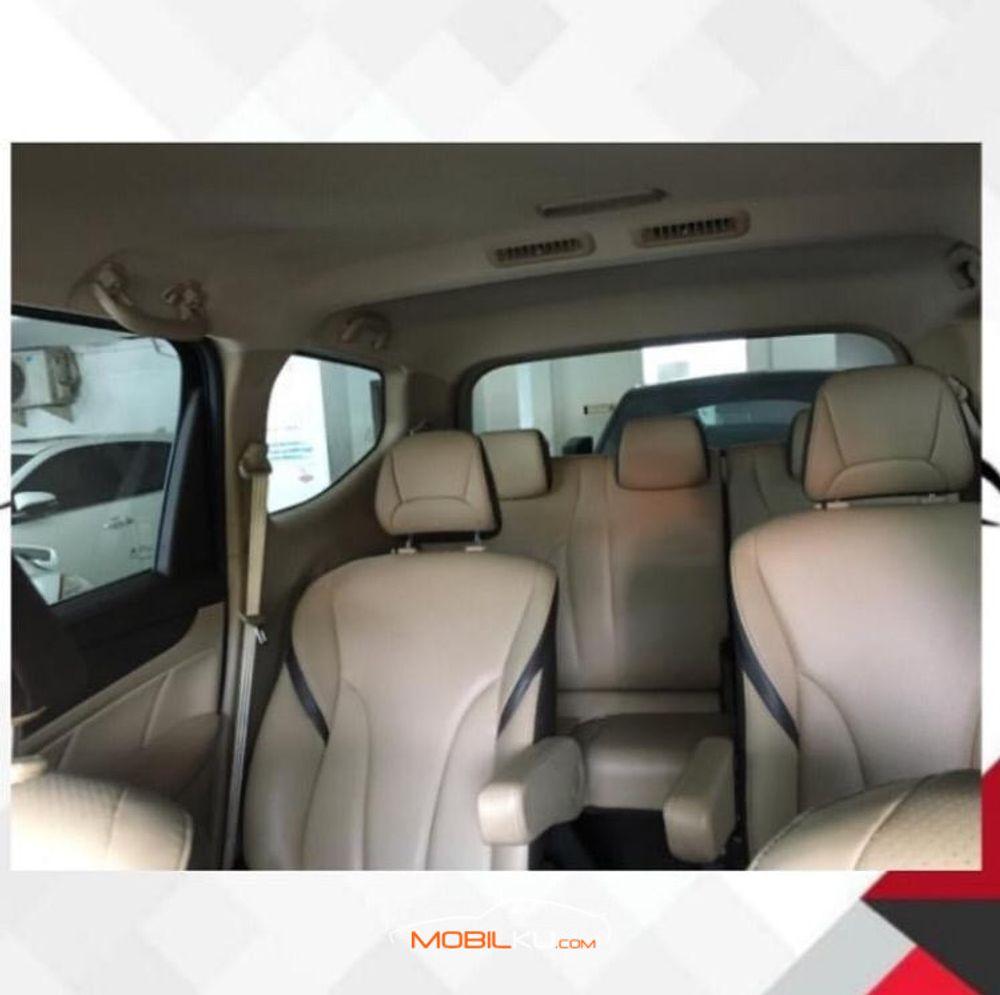 Mobil Wuling Cortez 2018