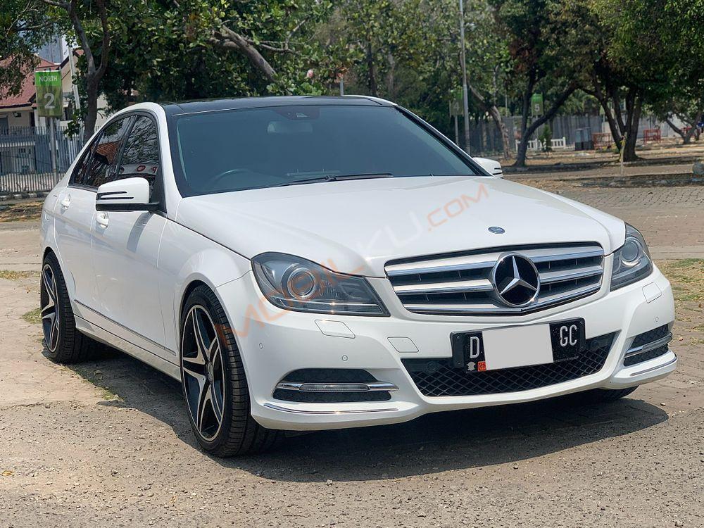 Mobil Mercedes-Benz C-Class 2013