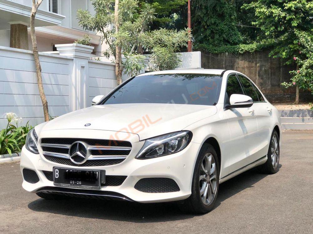 Mobil Mercedes-Benz C-Class 2016