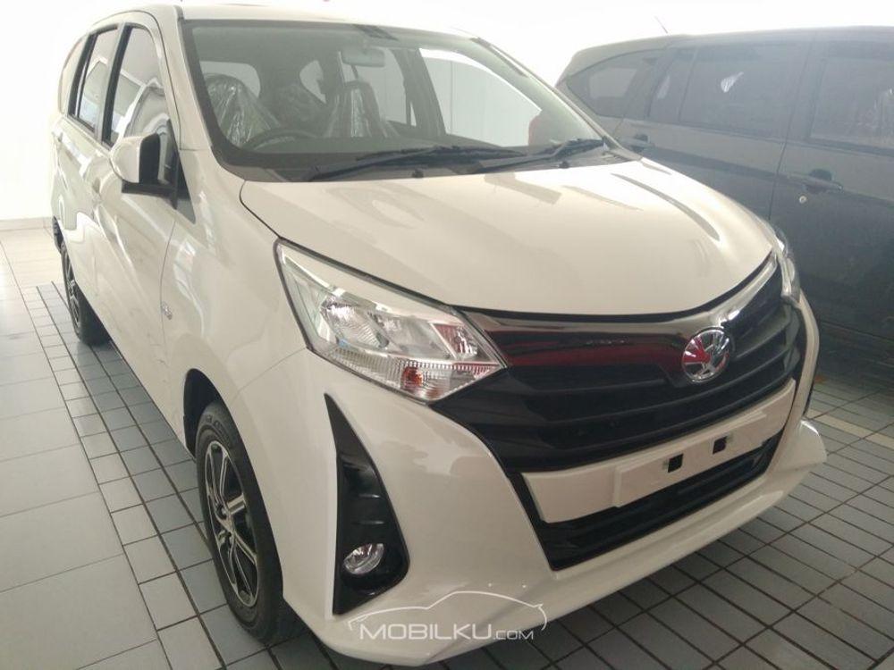 Mobil Toyota Calya 2019