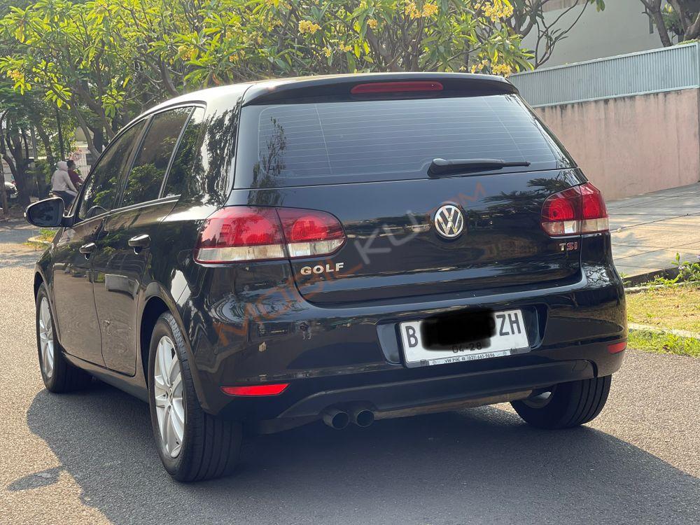 Mobil Volkswagen Golf 2013