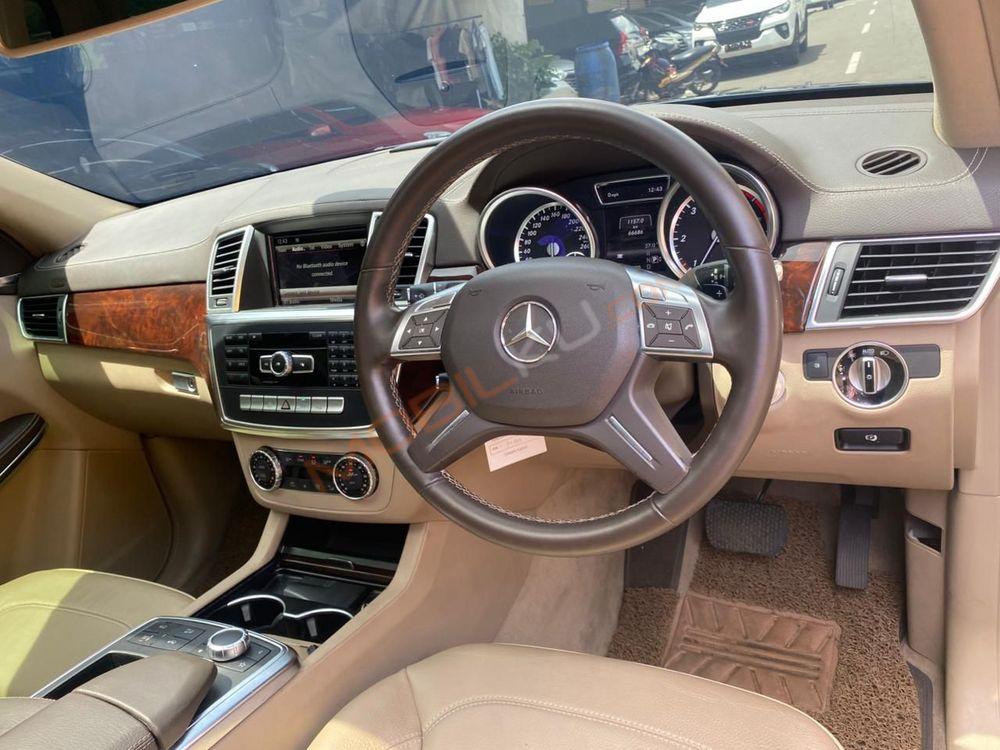 Mobil Mercedes-Benz GL 2013