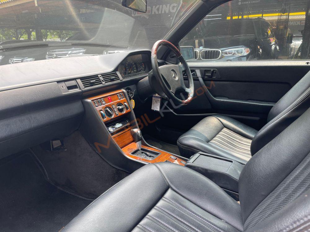 Mobil Mercedes-Benz C-Class 1995