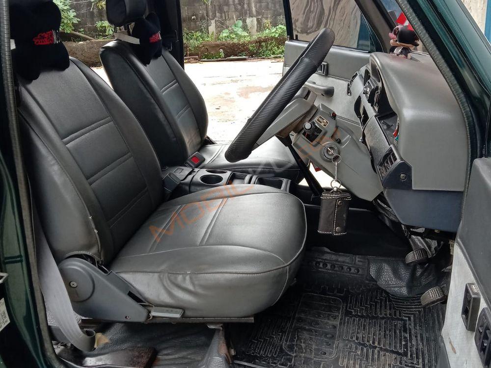 Mobil Toyota Kijang 1996