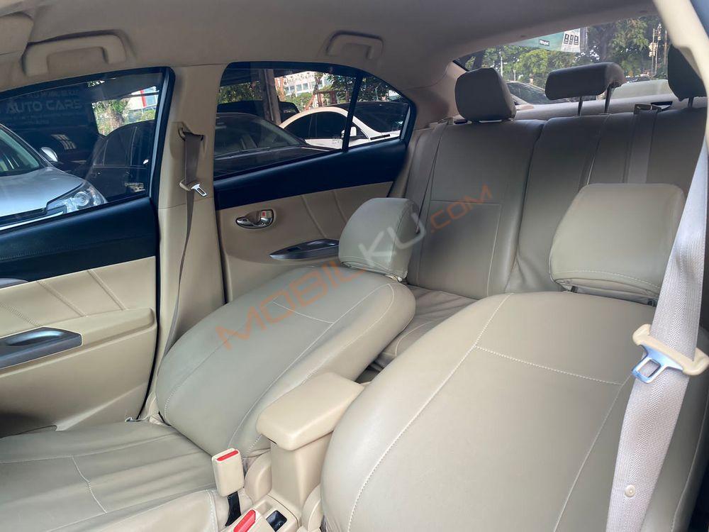 Mobil Toyota Vios 2015