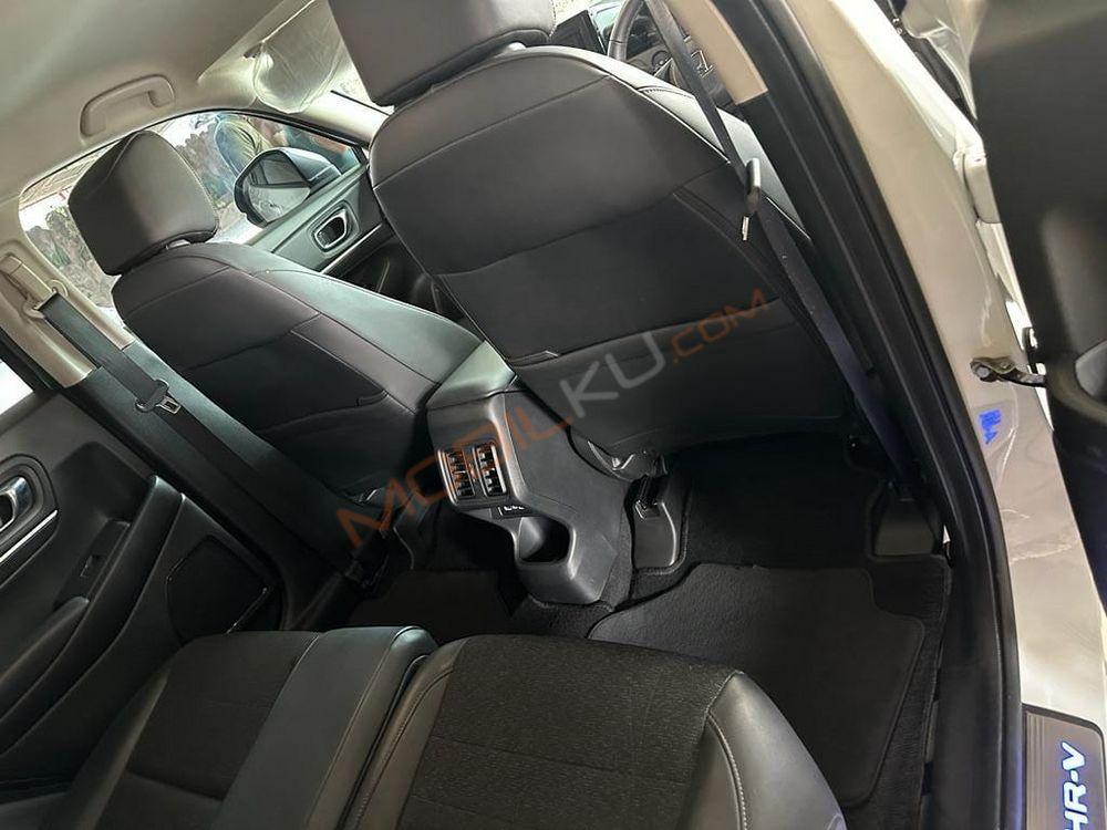 Mobil Honda HR-V 2022