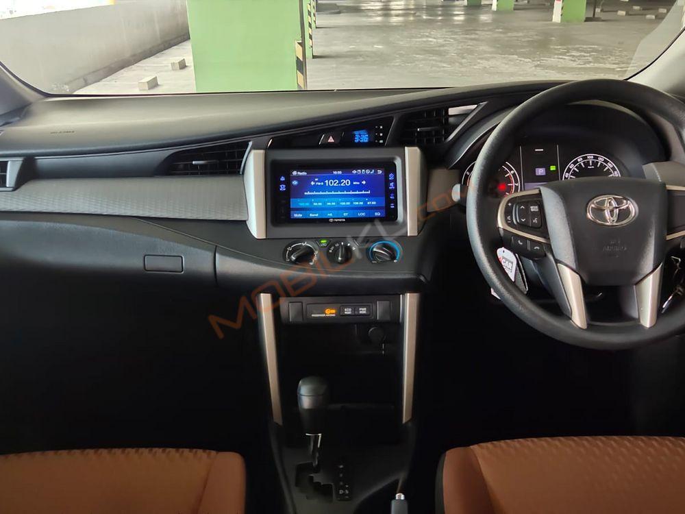 Mobil Toyota Kijang Innova 2019